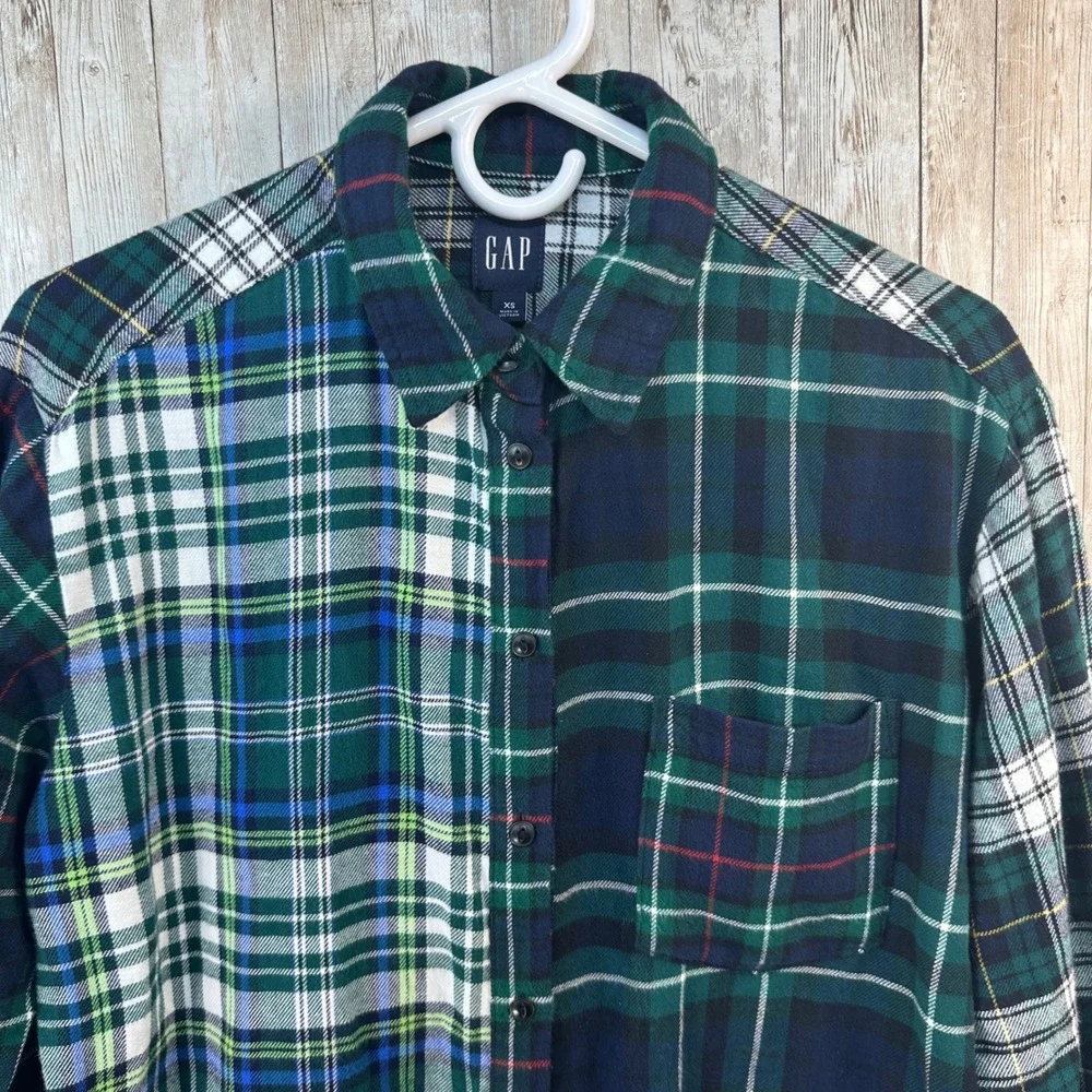 GAP Womens Multi Print Plaid Green & Blue Flannel Oversized Shirt size XS Fits L